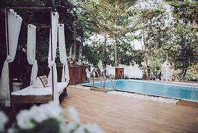 The Antique Riverside