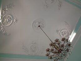 Central Suites