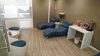 Breakers Resort 414