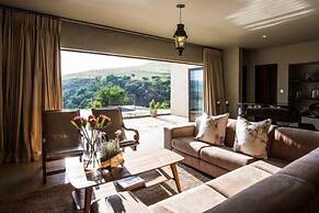 Mount High Luxury Country Lodge
