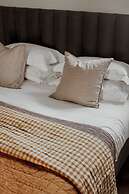 Hideout Apartment Hotel