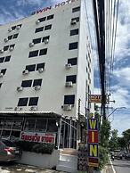 Win Bangna Hotel