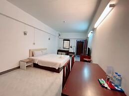 Win Bangna Hotel