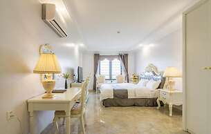 Tan An Palace