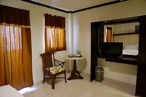 AV Seven Resort