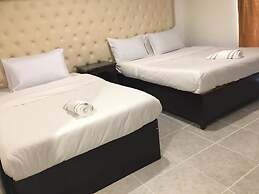 AV Seven Resort