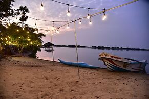 Dinuda Lagoon Resort