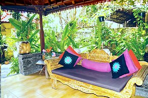 Aahh Bali Bed and Breakfast