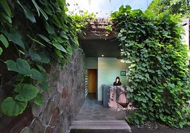 Clio Apartments