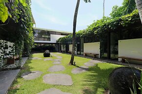 Clio Apartments