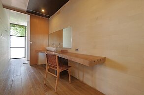 Clio Apartments