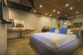 Clio Apartments