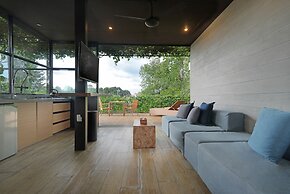 Clio Apartments