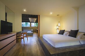 Clio Apartments