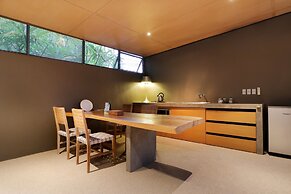 Clio Apartments