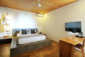 Clio Apartments
