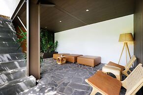 Clio Apartments
