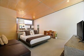 Clio Apartments