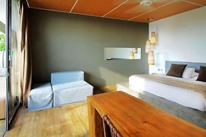 Clio Apartments