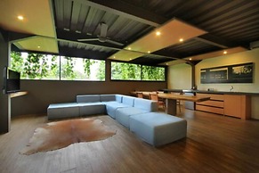 Clio Apartments