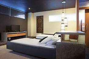 Clio Apartments