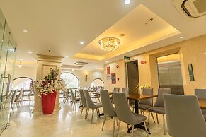 Royal Charm Hotel