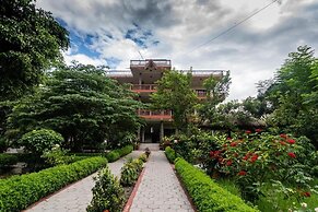 Eden Jungle Resort