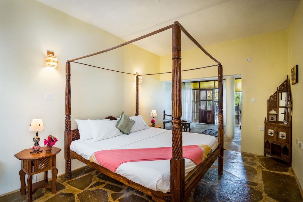 Blue Marlin Beach Hotel