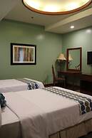 Paragon Hotel and Suites