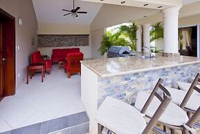 Privacy and comfort luxury 6 bedroom villa