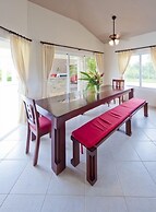 Privacy and comfort luxury 6 bedroom villa