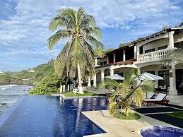 Vista Las Olas Surf Resort