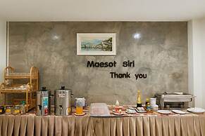 Maesot Siri Hotel