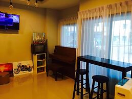 Retro Twin Home at Maesot