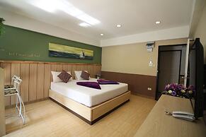 Kaya Place