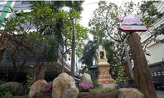 Kaya Place
