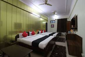 Hotel Mandakini