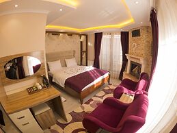 Elif Inan Otel