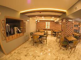 Elif Inan Otel
