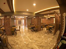 Elif Inan Otel