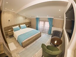 Elif Inan Otel
