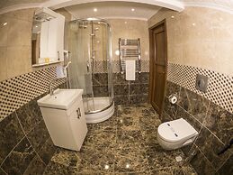 Elif Inan Otel