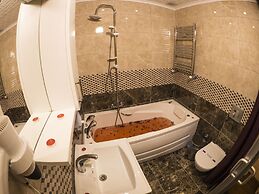 Elif Inan Otel