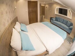 Elif Inan Otel