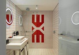 Radisson RED V&A Waterfront, Cape Town