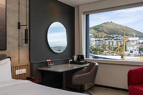 Radisson RED V&A Waterfront, Cape Town