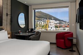 Radisson RED V&A Waterfront, Cape Town