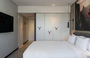 Radisson RED V&A Waterfront, Cape Town