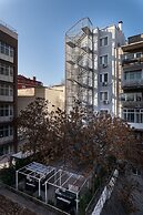 A Hotels & Suites