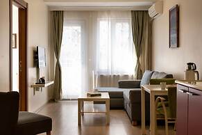 A Hotels & Suites